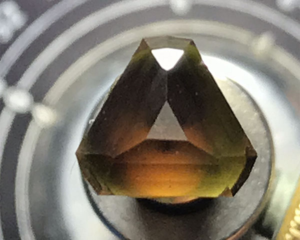 2.30 ct Oregon Sunstone, 8.2 mm, Loop clean, Tribal Cut, rough from Ponderosa Mine