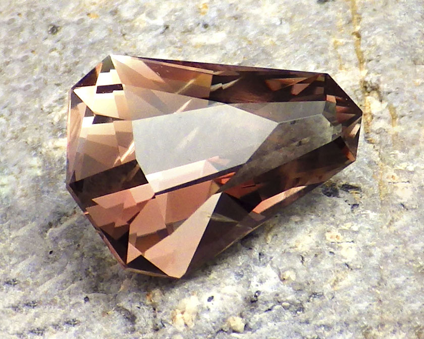 4.34 ct Dichroic Oregon Sunstone in Arya Akhavan PANA MINE-SUNSET BELL design, rough from PANA Mine, 2018