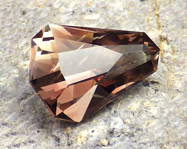 4.34 ct Dichroic Oregon Sunstone in Arya Akhavan PANA MINE-SUNSET BELL design, rough from PANA Mine, 2018