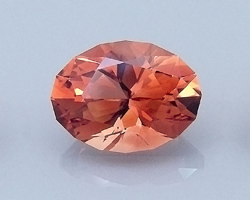 4.70 ct Peach Oregon Sunstone in Fancy Oval Brilliant