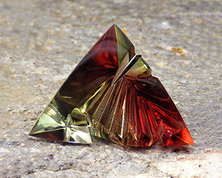 14.30 ct Bi-Color PANA Mine Oregon Sunstone Carving