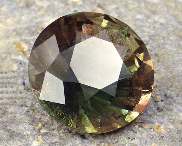 Flawless 7.21 ct Emerald Green-Teal-Orange Mystique Multicolor Schiller Oregon Sunstone from PANA Mine