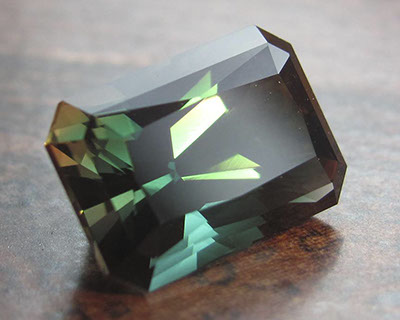 Flawless 8.77 ct Blue-Emerald Green-Orange Mystique Multicolor Oregon Sunstone from PANA Mine, 2016 Production