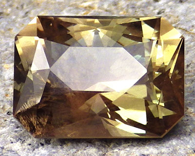 Flawless 9.85 ct Lime Green-Peachy Schiller Oregon Sunstone from PANA Mine