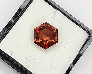 2.90 ct Oregon Sunstone, Walking Star Cut, rough from Spectrum mines
